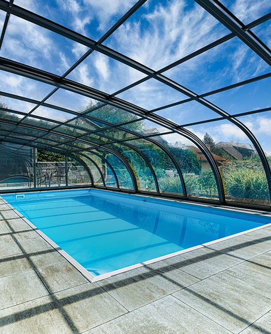 pool with DALLAS enclosure